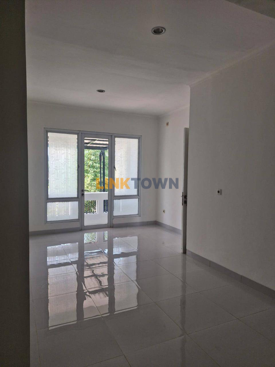Dijual Rumah Sudah Renov di Kota Wisata Cibubur