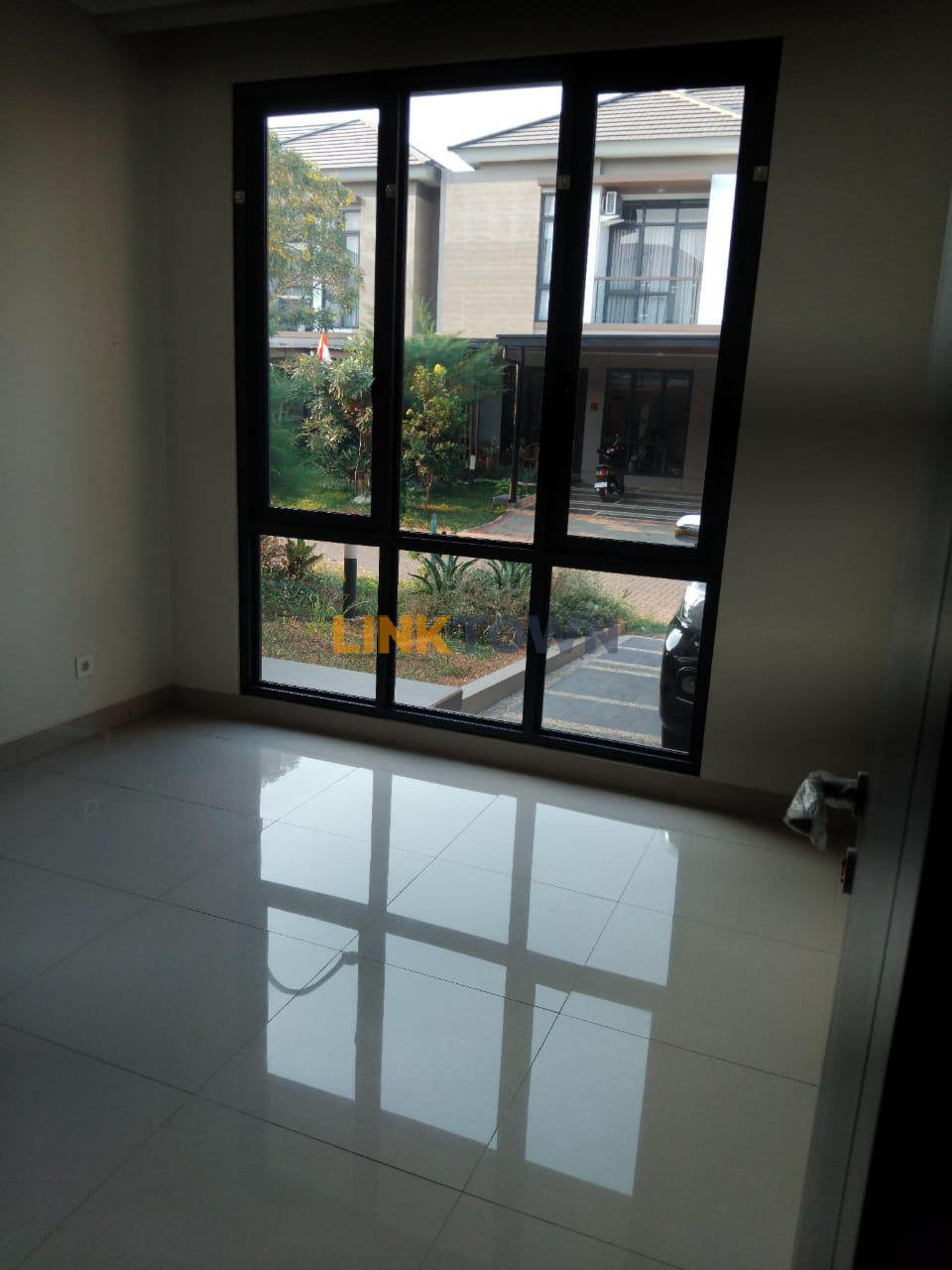 Dijual Rumah Minimalis Modern di cluster Baru Kota Wisata Cibubur
