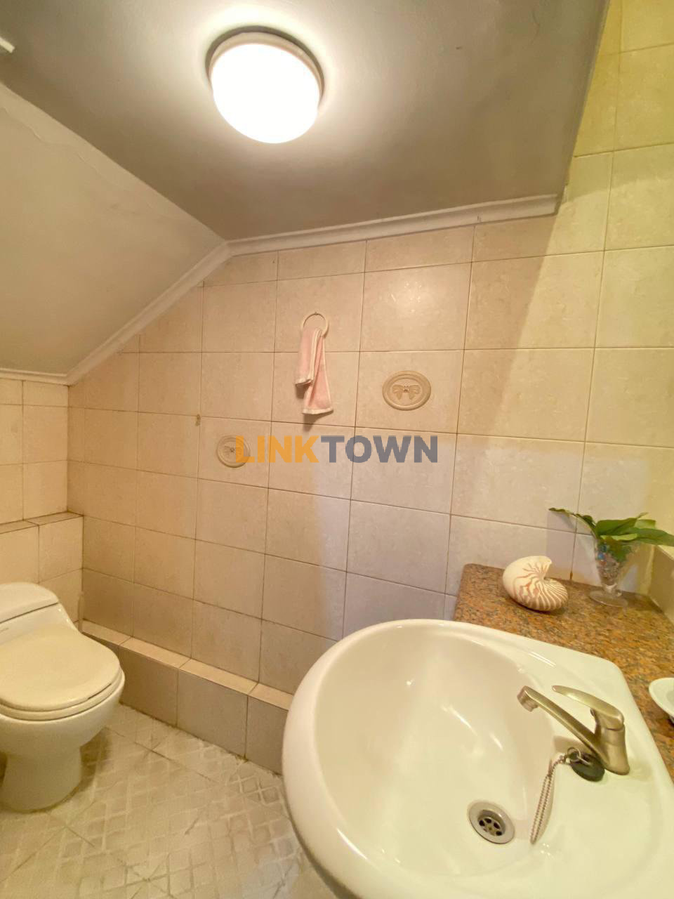 Di Jual Rumah di cluster depan Kota Wisata Cibubur