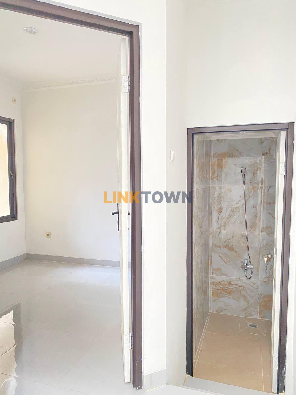 Dijual Rumah Minimalis Sudah Renov Siap Huni di Kota Wisata Cibubur