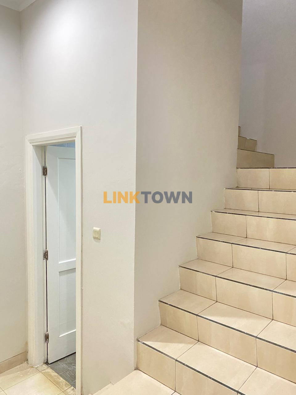Dijual Murah Rumah Siap Huni di dalam cluster Kota Wisata Cibubur 