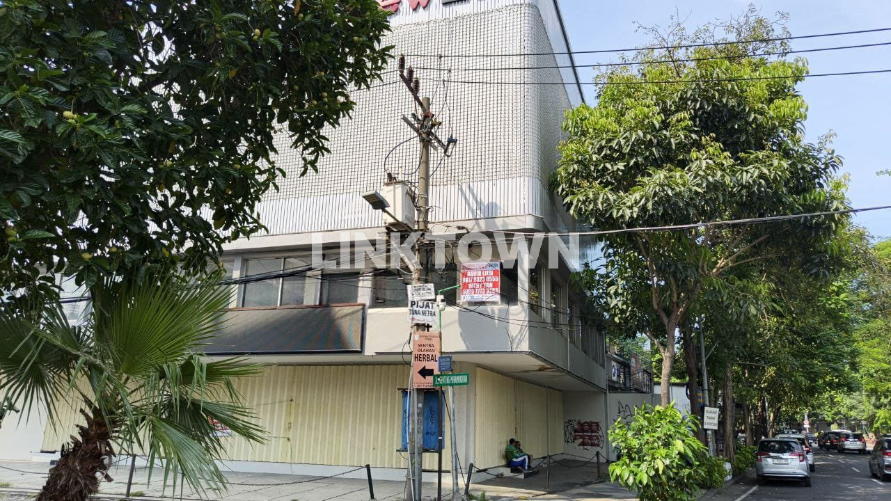 Disewakan Tahunan Ruko 4 Lantai di Surabaya Pusat