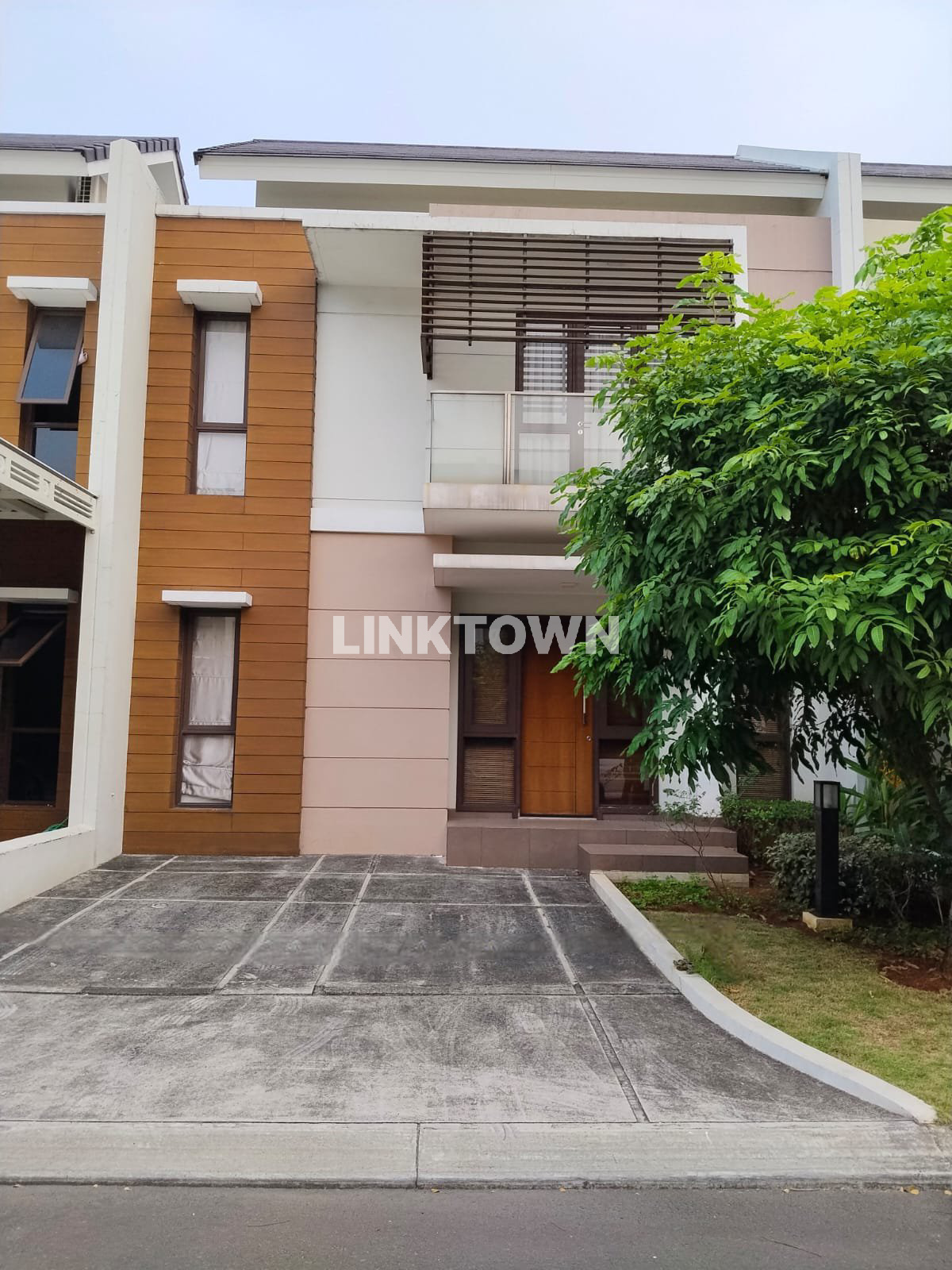 Rumah Esklusif Luas 104m² di Burgundy Summarecon Bekasi