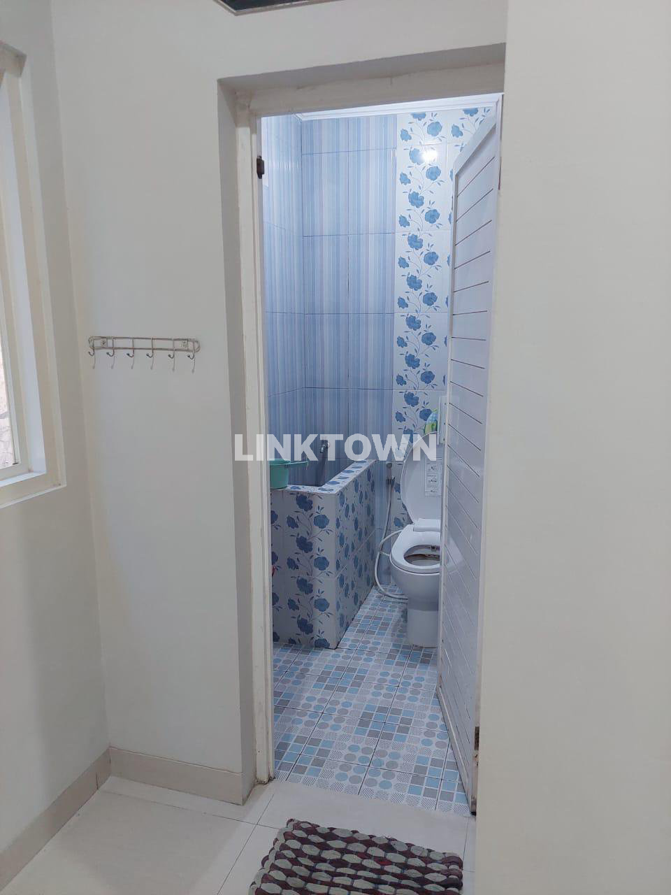 Rumah 2 Lantai Furnished Lokasi Strategis di Karah Tama Surabaya