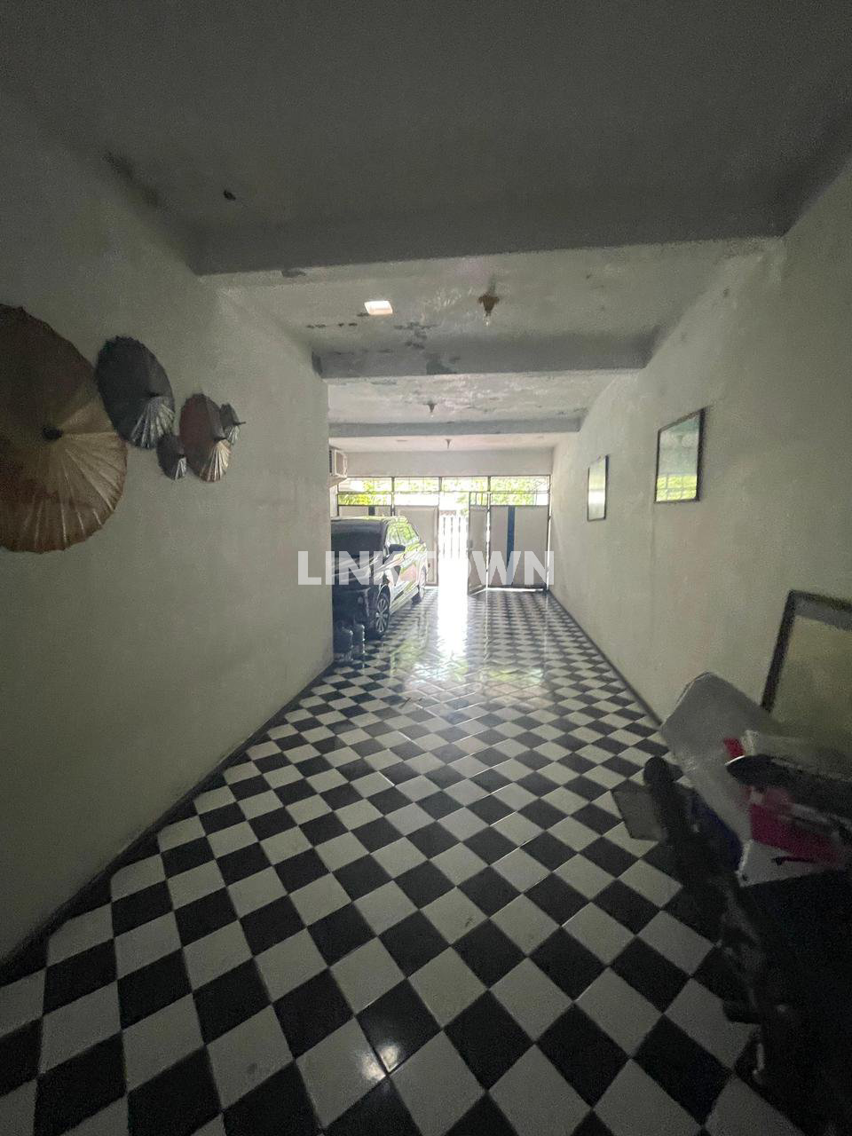 Dijual Rumah Lokasi Strategis di Tenggilis Mejoyo