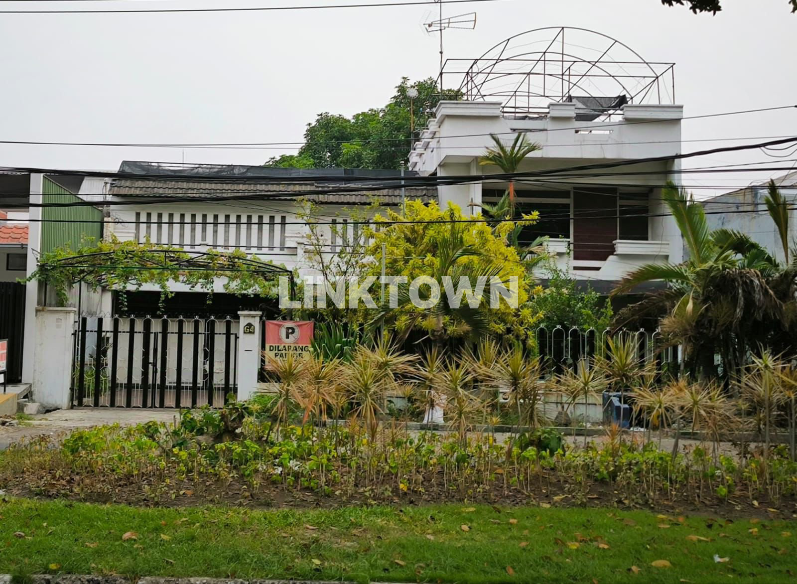 Dijual Rumah Lokasi Strategis di Tenggilis Mejoyo