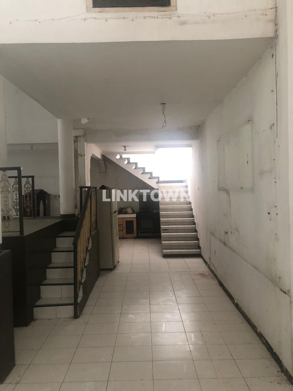 Harga di Bawah Pasaran dan Lokasi Strategis Rumah di Tenggilis Rungkut Mejoyo