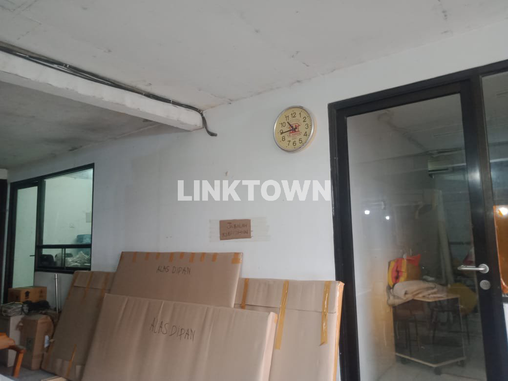 Dijual Gudang Lokasi Strategis di Kedinding Tengah Surabaya