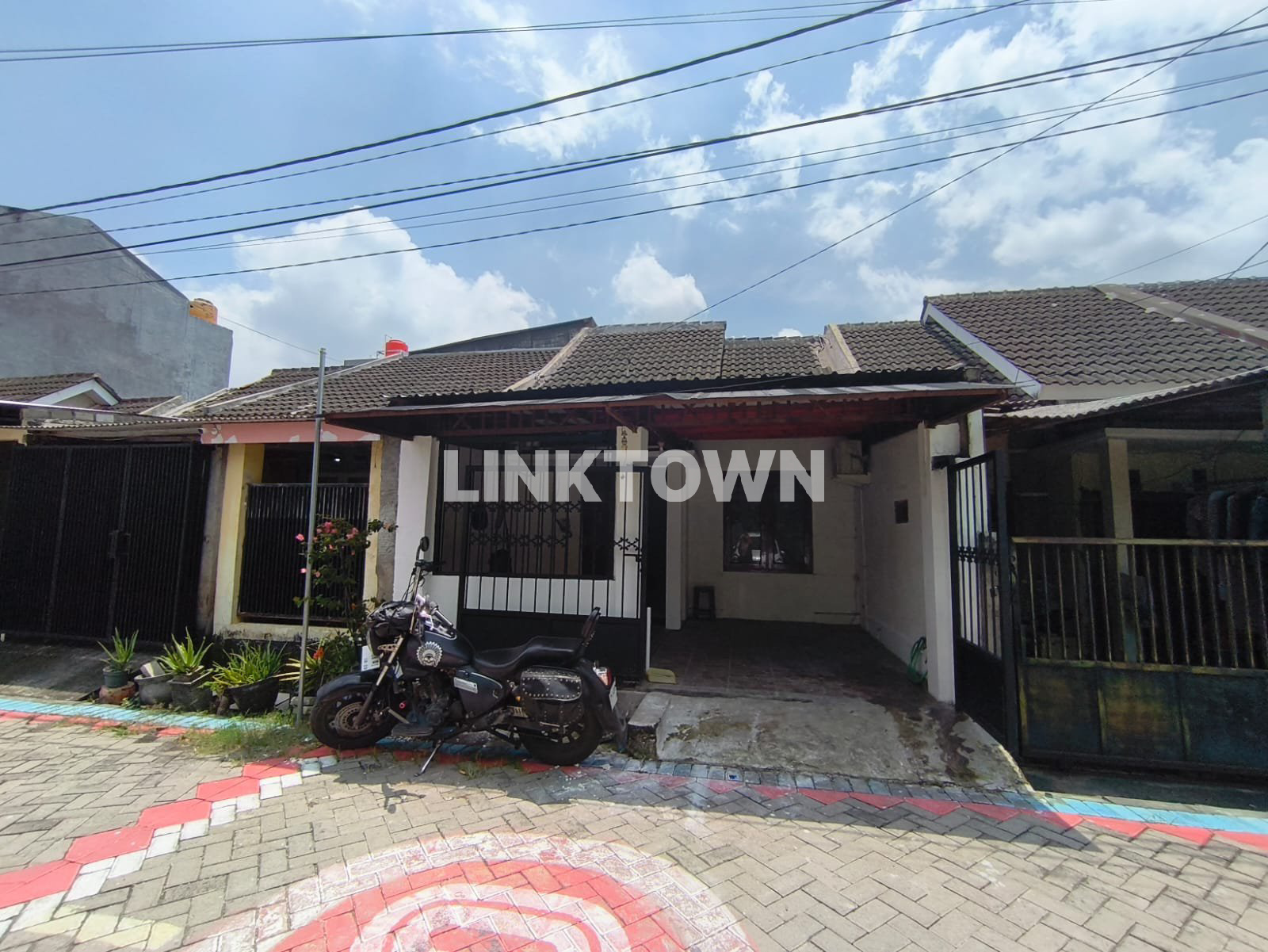 Nego Sampai Deal Rumah di Griya Amerta Surabaya