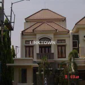 Dijual Rumah Mewah 3 Lantai di Central Park Semolowaru Surabaya