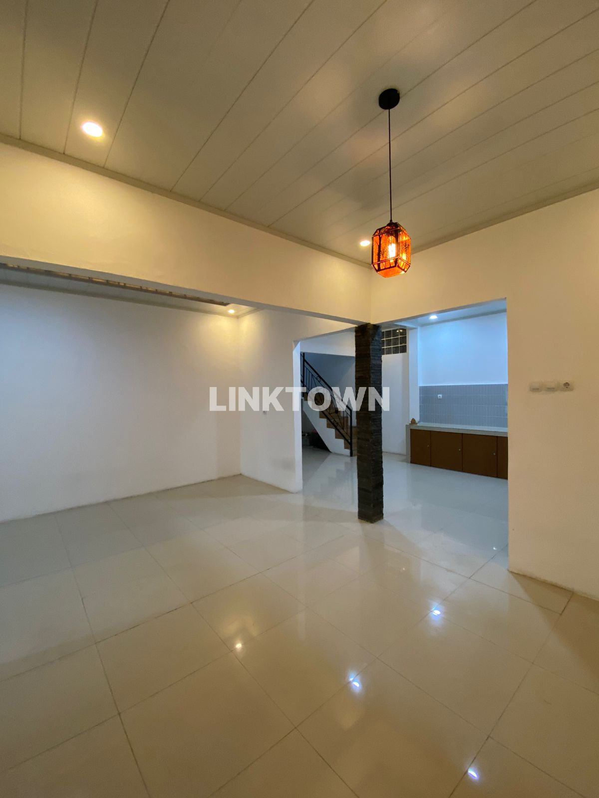 Jual Cepat Rumah Siap Huni Strategis Luas 140m² di Ciledug Tangerang