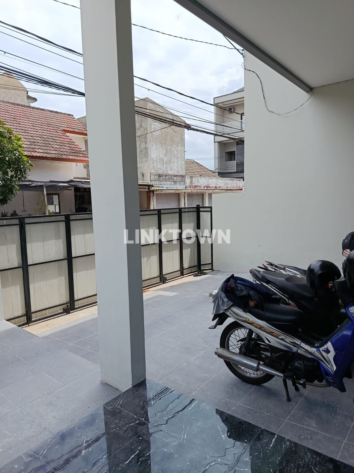 Rumah Mewah Cantik 2 Lantai Unit D di Taman Pondok Indah Wiyung