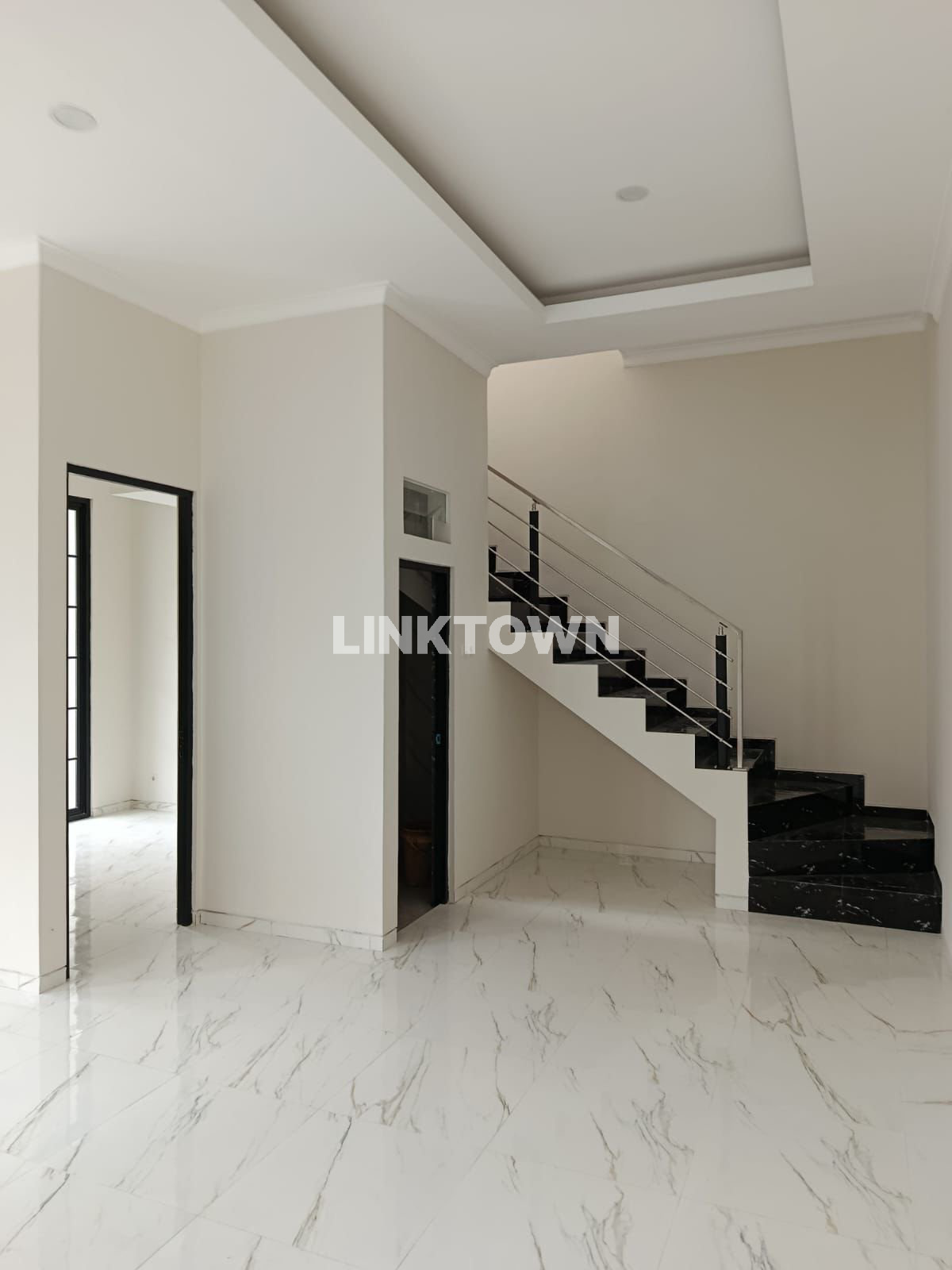 Rumah Mewah Cantik 2 Lantai Unit D di Taman Pondok Indah Wiyung