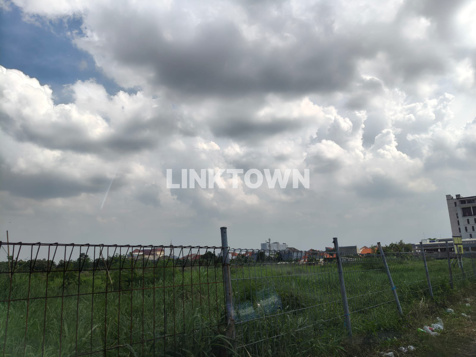 Dijual Lahan Luas Lokasi Strategis di Raya Merr