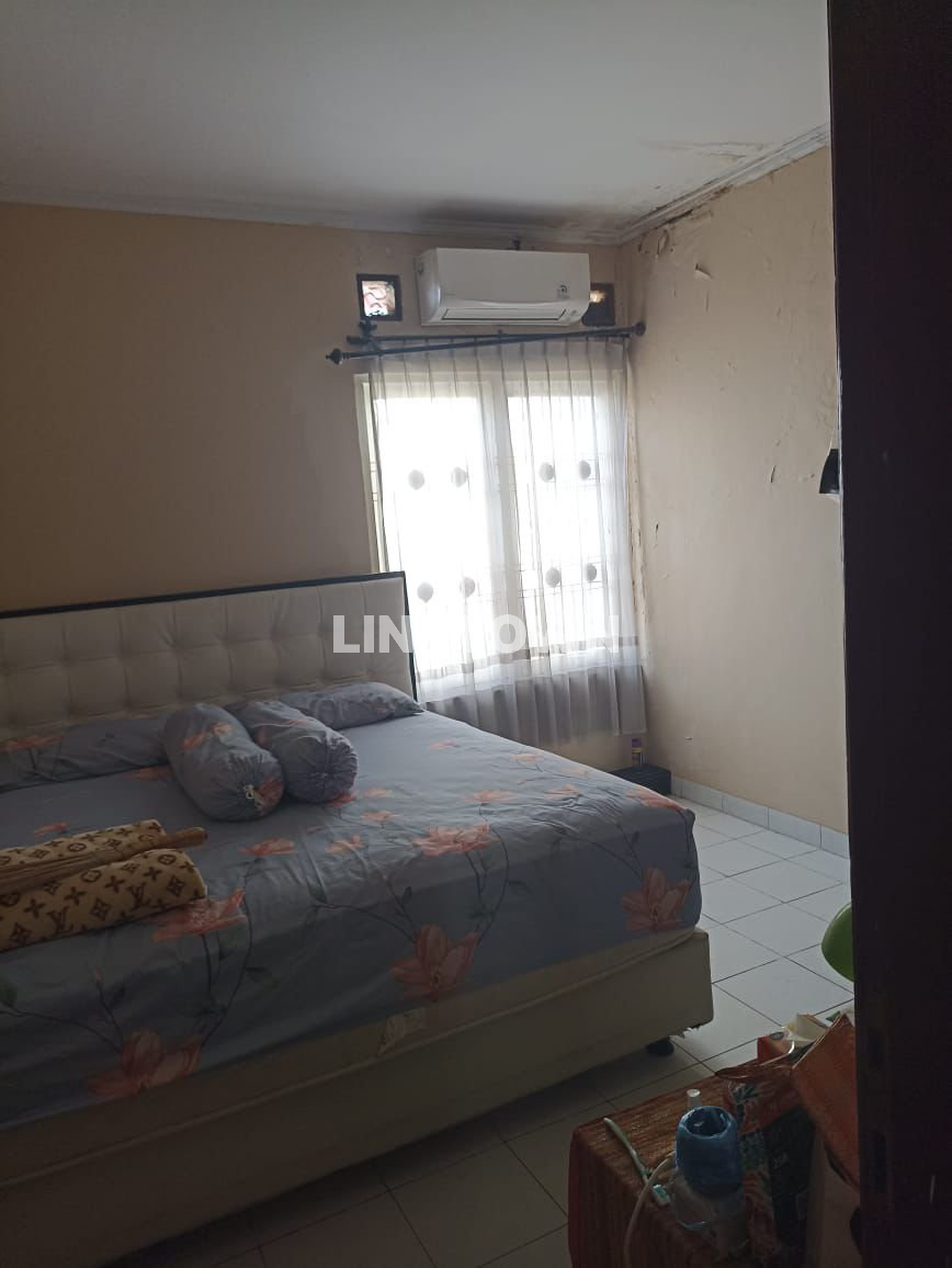 Bisa Nego Rumah Cantik 2 Lantai Nuansa Bali di Purimas Rungkut Surabaya