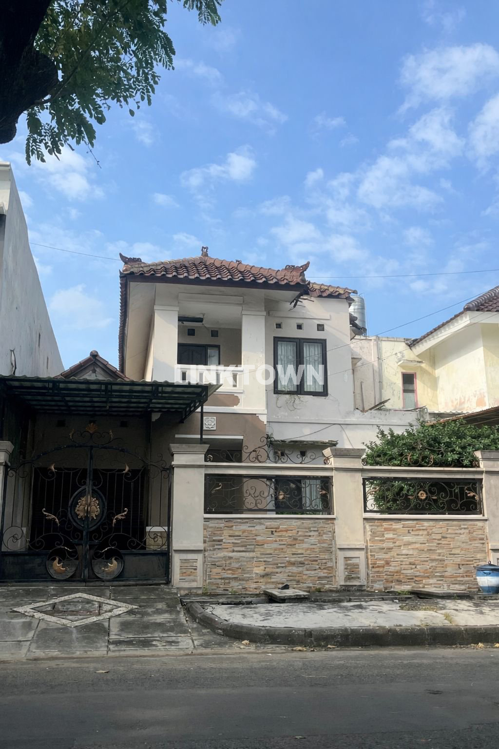 Bisa Nego Rumah Cantik 2 Lantai Nuansa Bali di Purimas Rungkut Surabaya