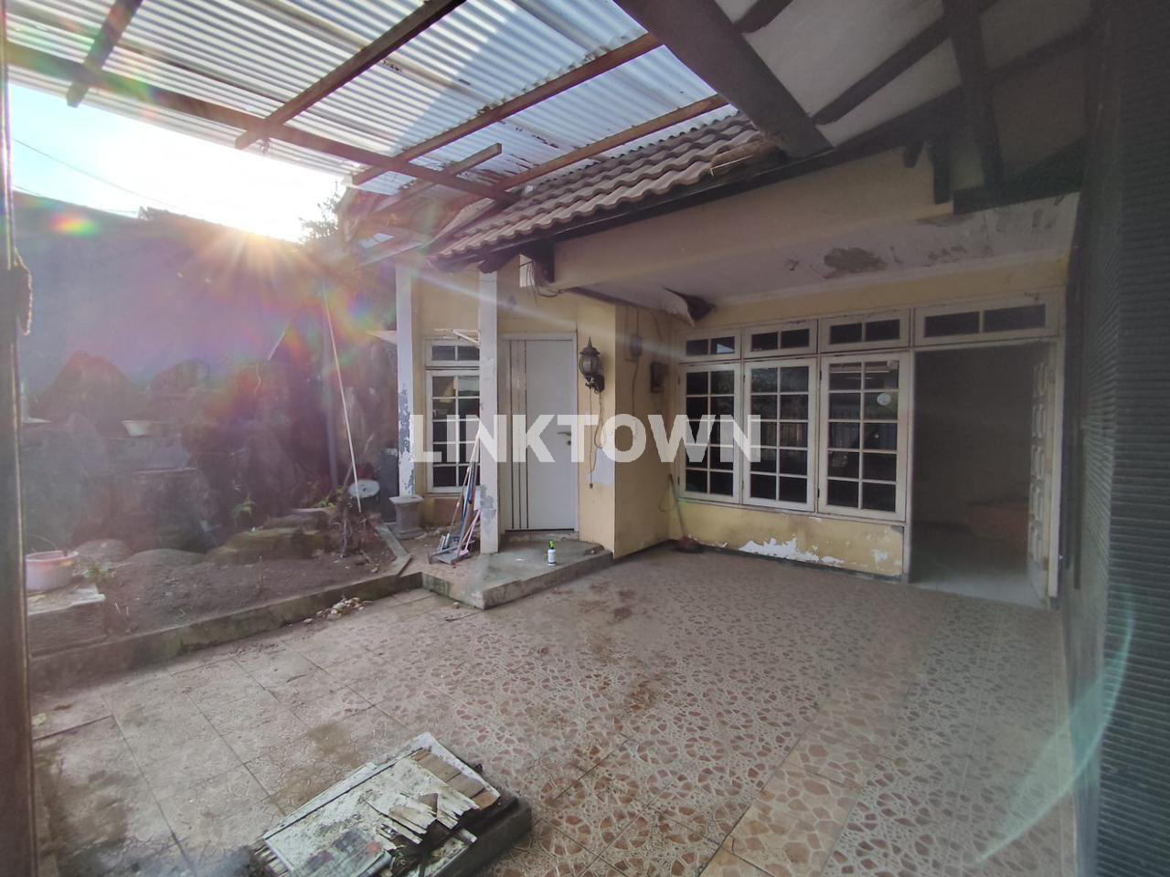 Hunian Paling Murah dan bisa Nego di Taman Pondok Indah Surabaya