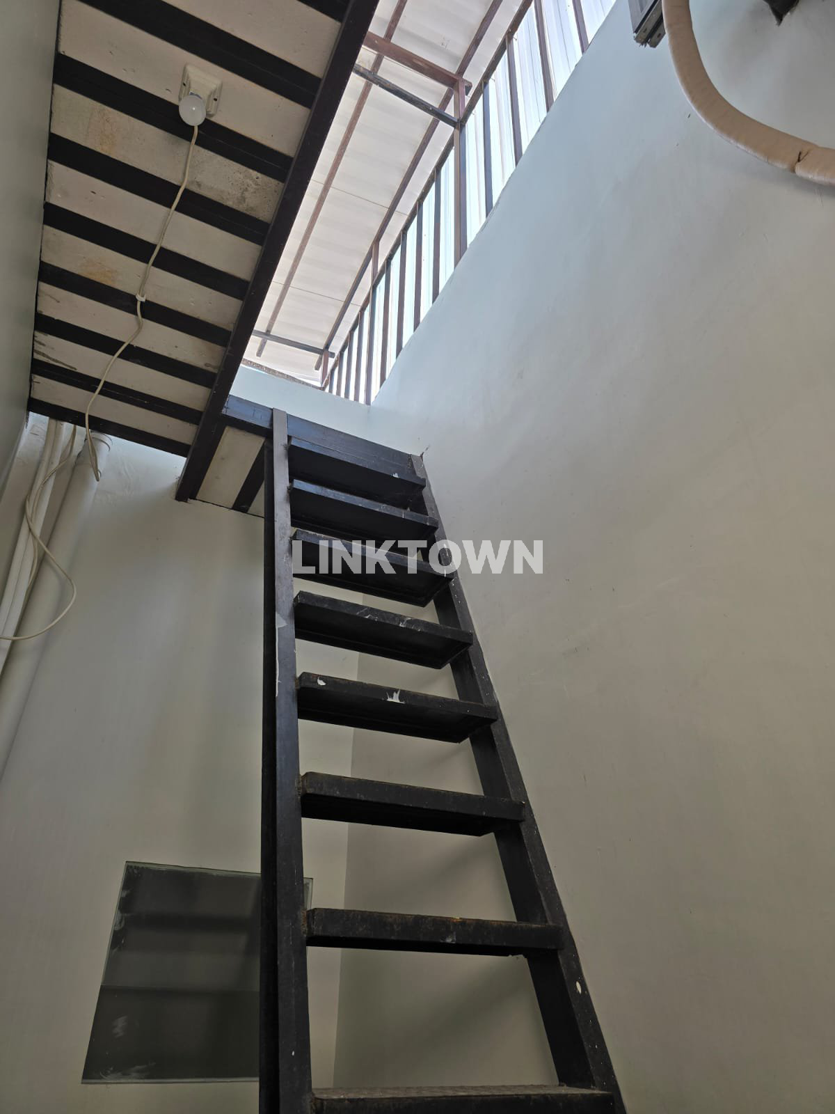 Ruko 3 Lantai Murah Lokasi Sangat Strategis di Eastern Park Surabaya