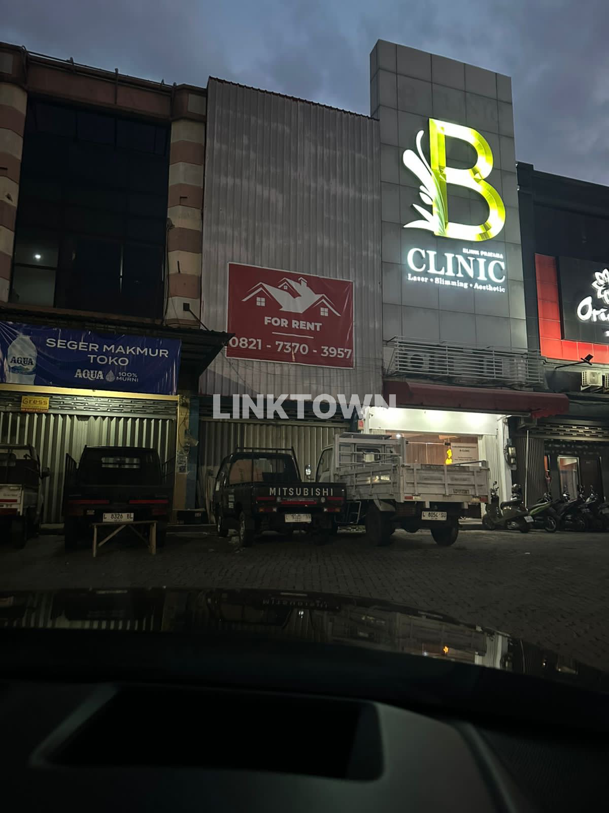 Disewakan Murah Tahunan Ruko 3 Lantai di Ruko Bukit Darmo Golf Surabaya