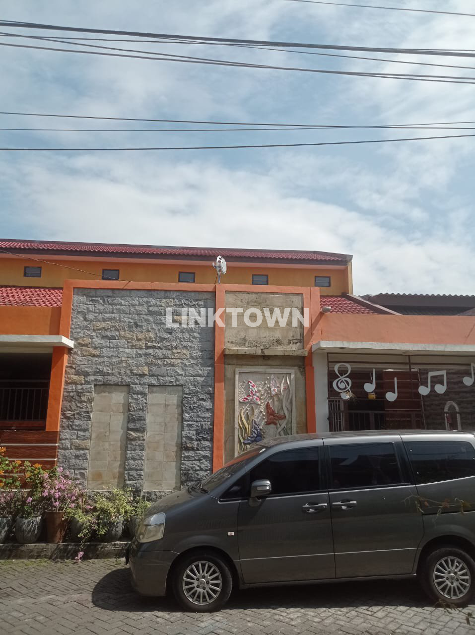 Rumah Cantik 1 Lantai Semifurnished di Sukodono Sidoarjo
