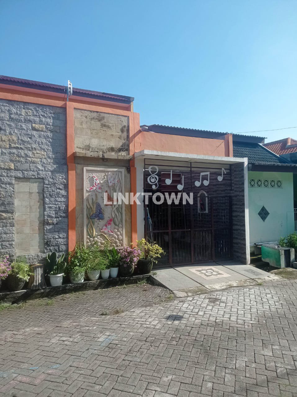 Rumah Cantik 1 Lantai Semifurnished di Sukodono Sidoarjo