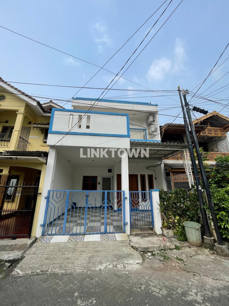 Rumah tingkat di BINTARO sektor 4
