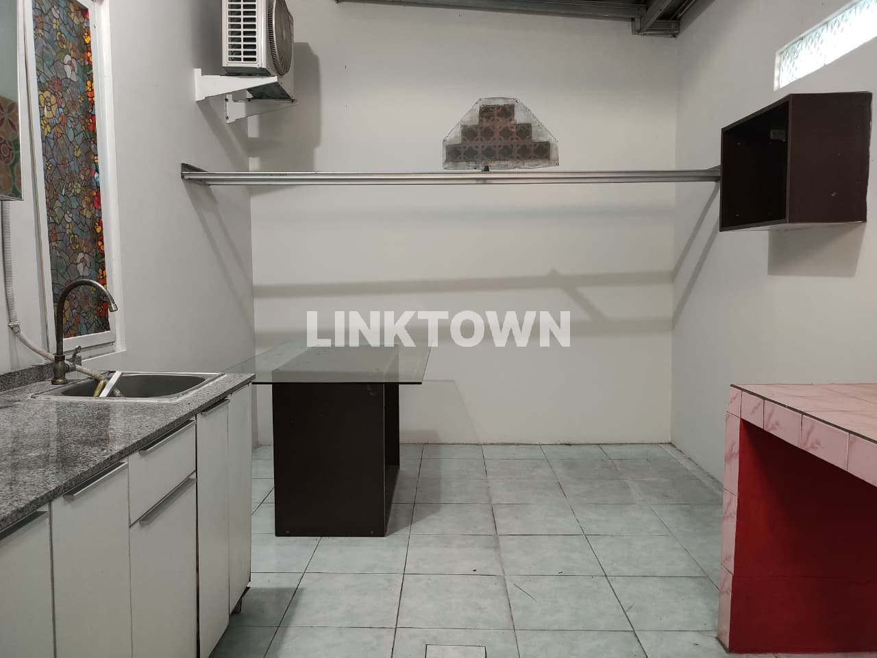 Disewakan Rumah 1 Lantai Lokasi Strategis di Sukolilo Dian Regency 2 Surabaya