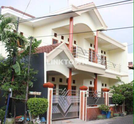 Disewakan Paling Murah Rumah Luas 2 Lantai di Gubeng Surabaya