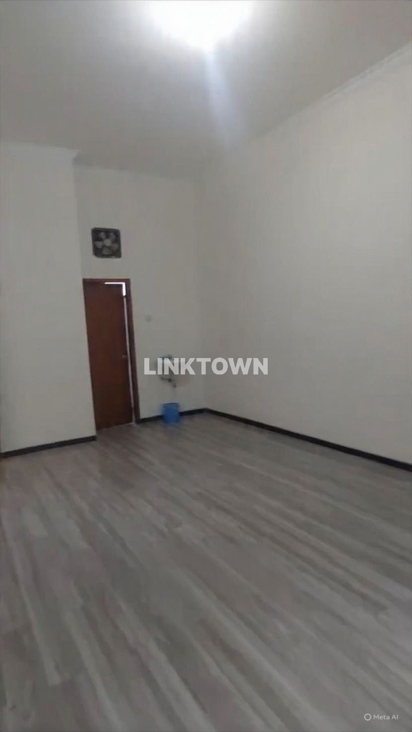 Rumah Dapat Taman Depan dan Belakang di Pusat Kota Sidoarjo Harga bisa Nego