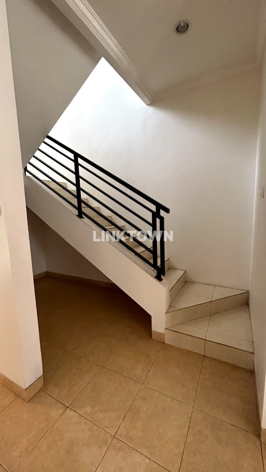 Jual Rumah Legenda Wisata Cluster Picasso Posisi Hook