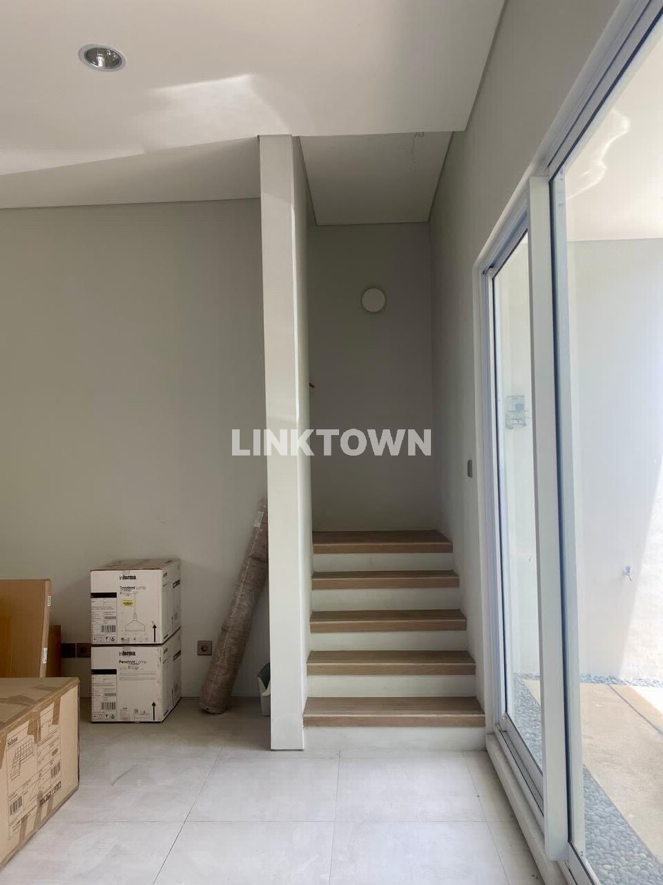 Jual Rumah Mazenta Residence 3 KT Masih Baru