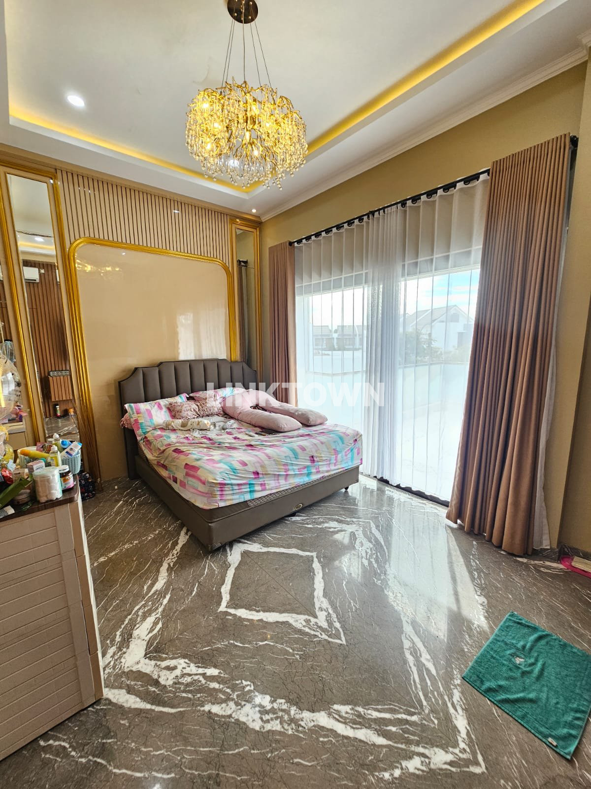 Beast Deal!!! Nego Cepat Rumah Siap Huni Furnish Eksklusif di Lavesh