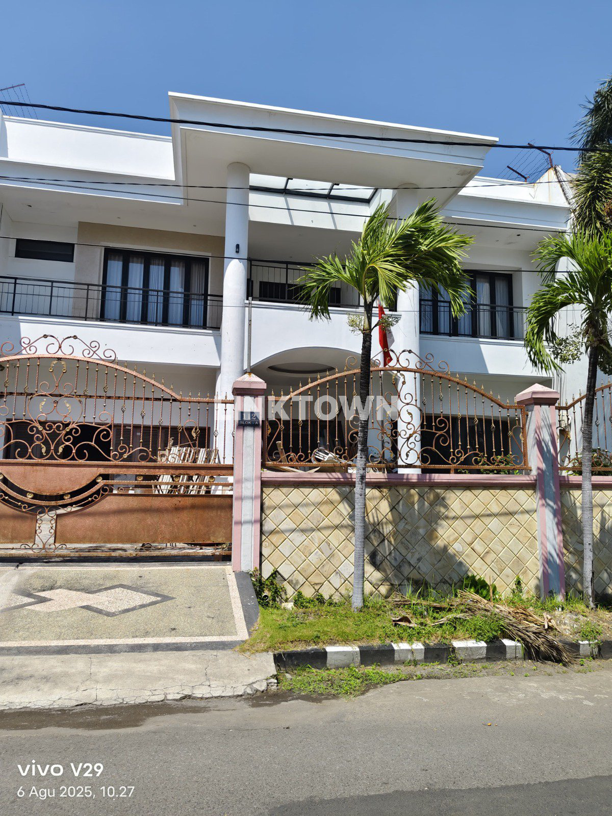 Dijual Rumah 2 Lantai Lokasi Strategis di Dharmahusada Mas Dekat Unair Kampus C dan Its