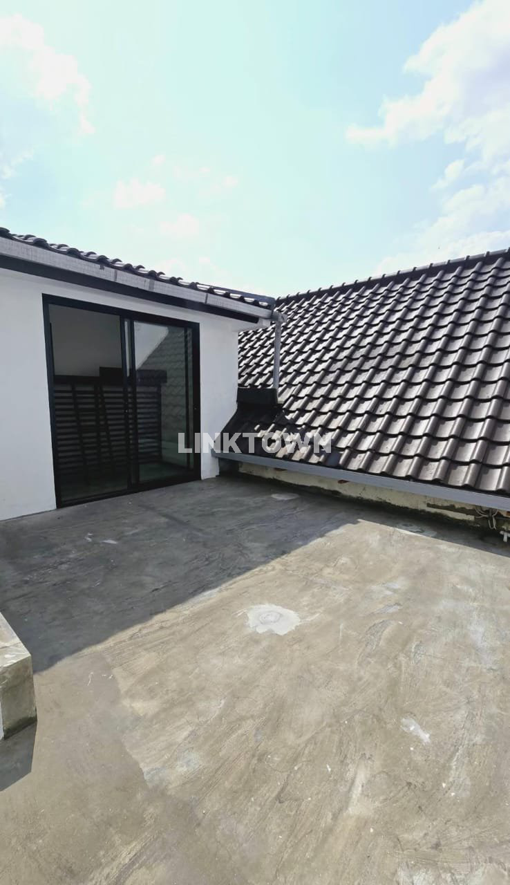 Sangat Langka Rumah Termurah di Taman Puspa Raya Citraland Surabaya
