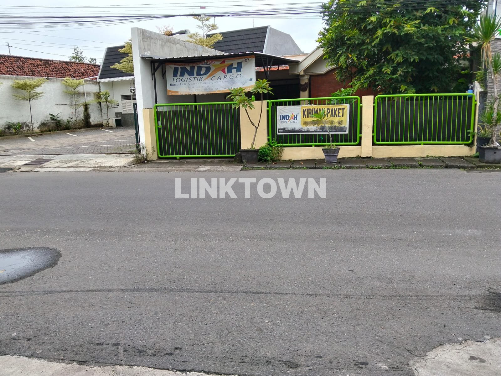 Rumah dengan Lokasi Strategis di Kedung Sroko Selangkah Dari Unair A