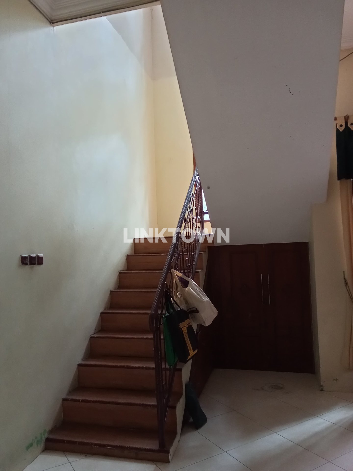 Rumah 2 Lantai Siap Huni di Klentengsari Semarang di Kawasan Undip