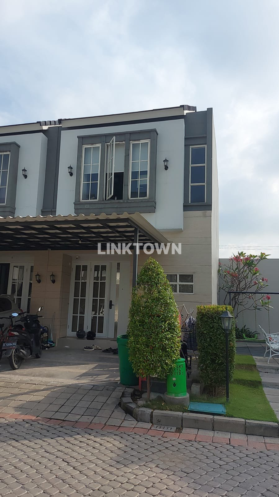 Disewakan Tahunan Murah Rumah 2 Lantai di Surabaya Barat Wisata Bukit Mas