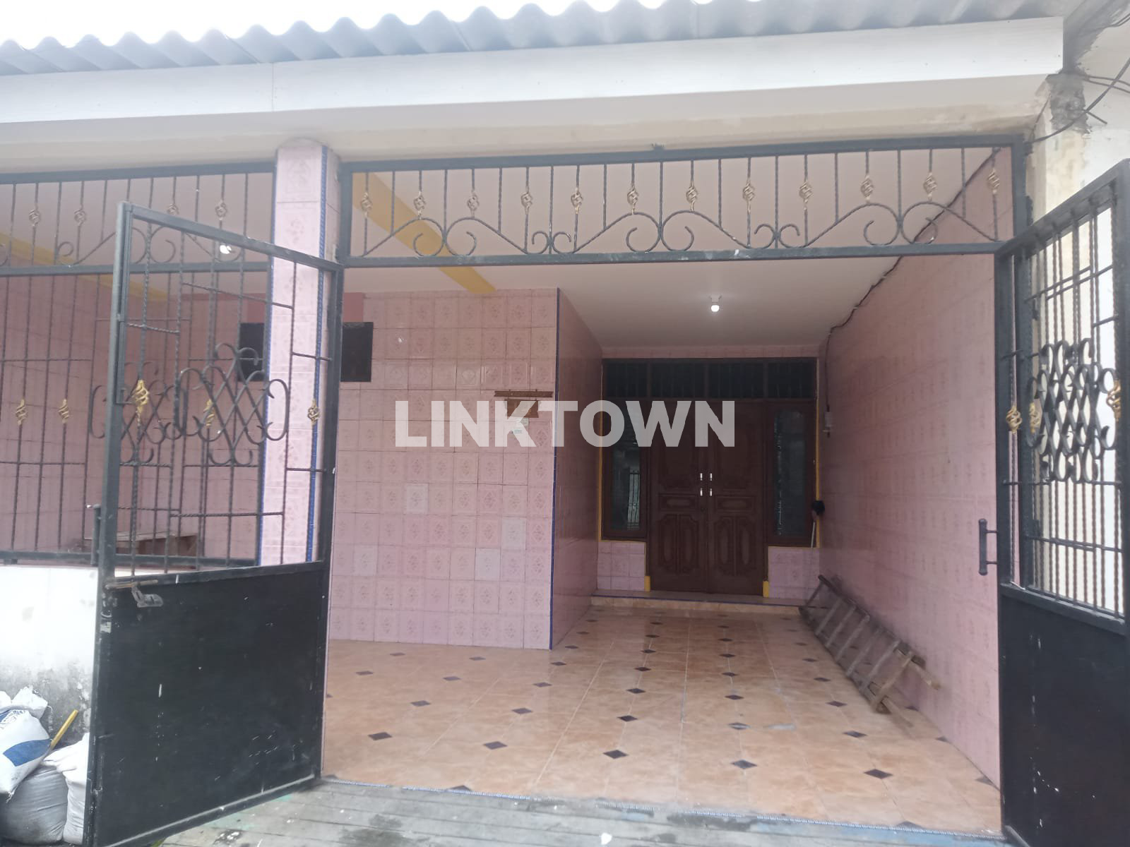 Dijual Rumah Dekat Akses Tol di Perumahan Kota Baru Driyorejo Gresik