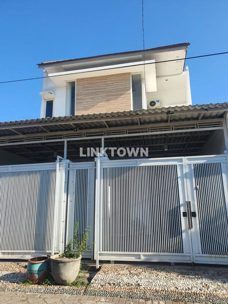 Hot Surabaya Timur Rumah 2.5 Lantai di Wiguna Timur Regency