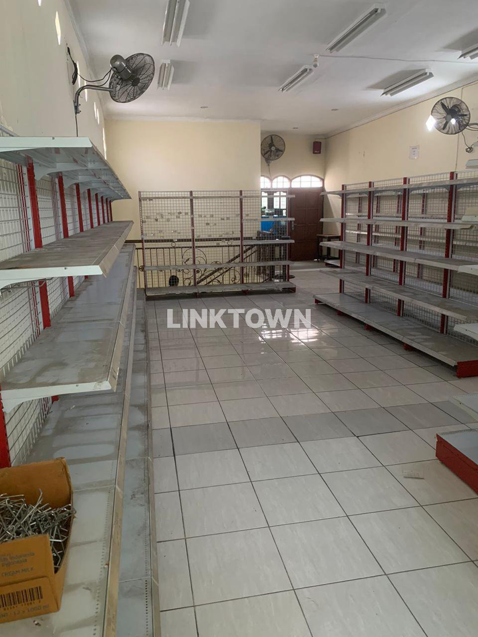 Dijual Ruko Semifurnished Sudah Ada Basement di Manukan Tama Surabaya Barat