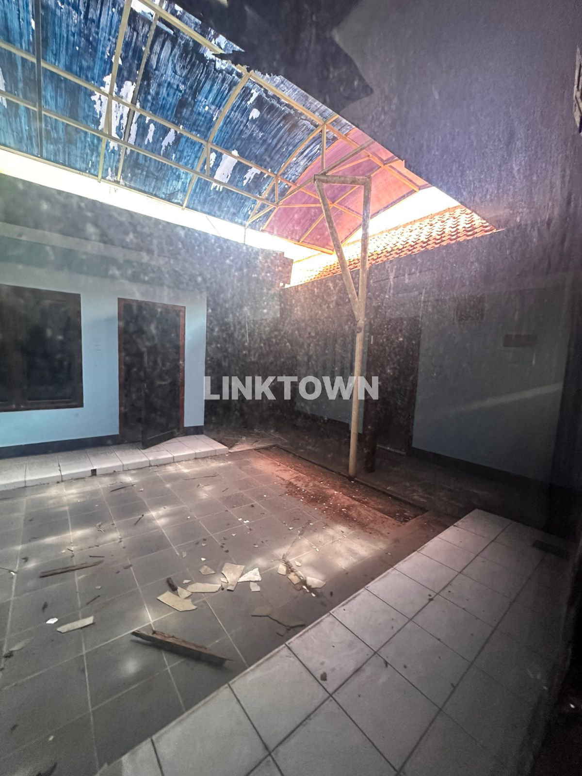 Kantor Usaha di Comal Tegalsari Pusat Kota Surabaya Dekat Raya Darmo
