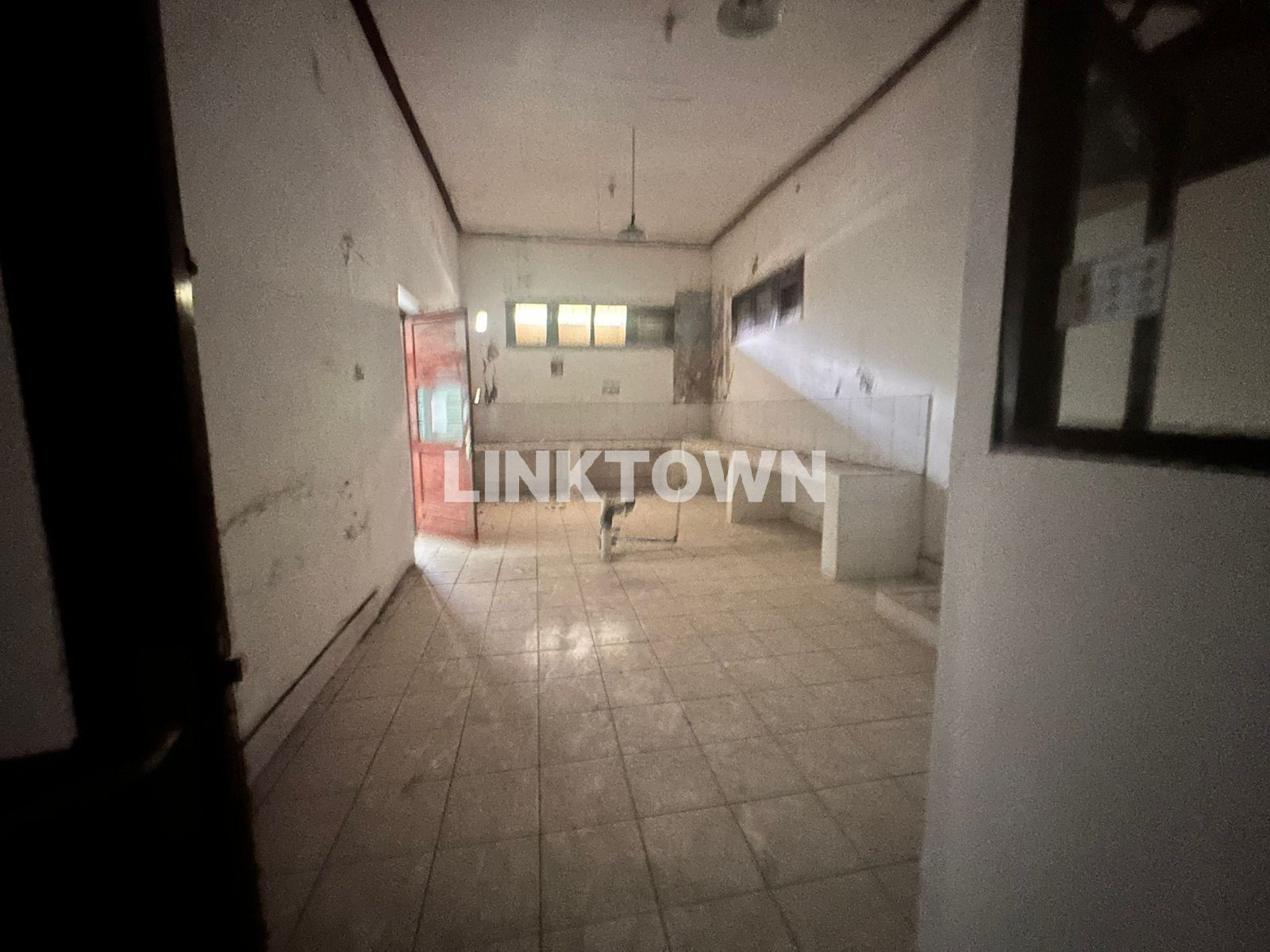 Kantor Usaha di Comal Tegalsari Pusat Kota Surabaya Dekat Raya Darmo