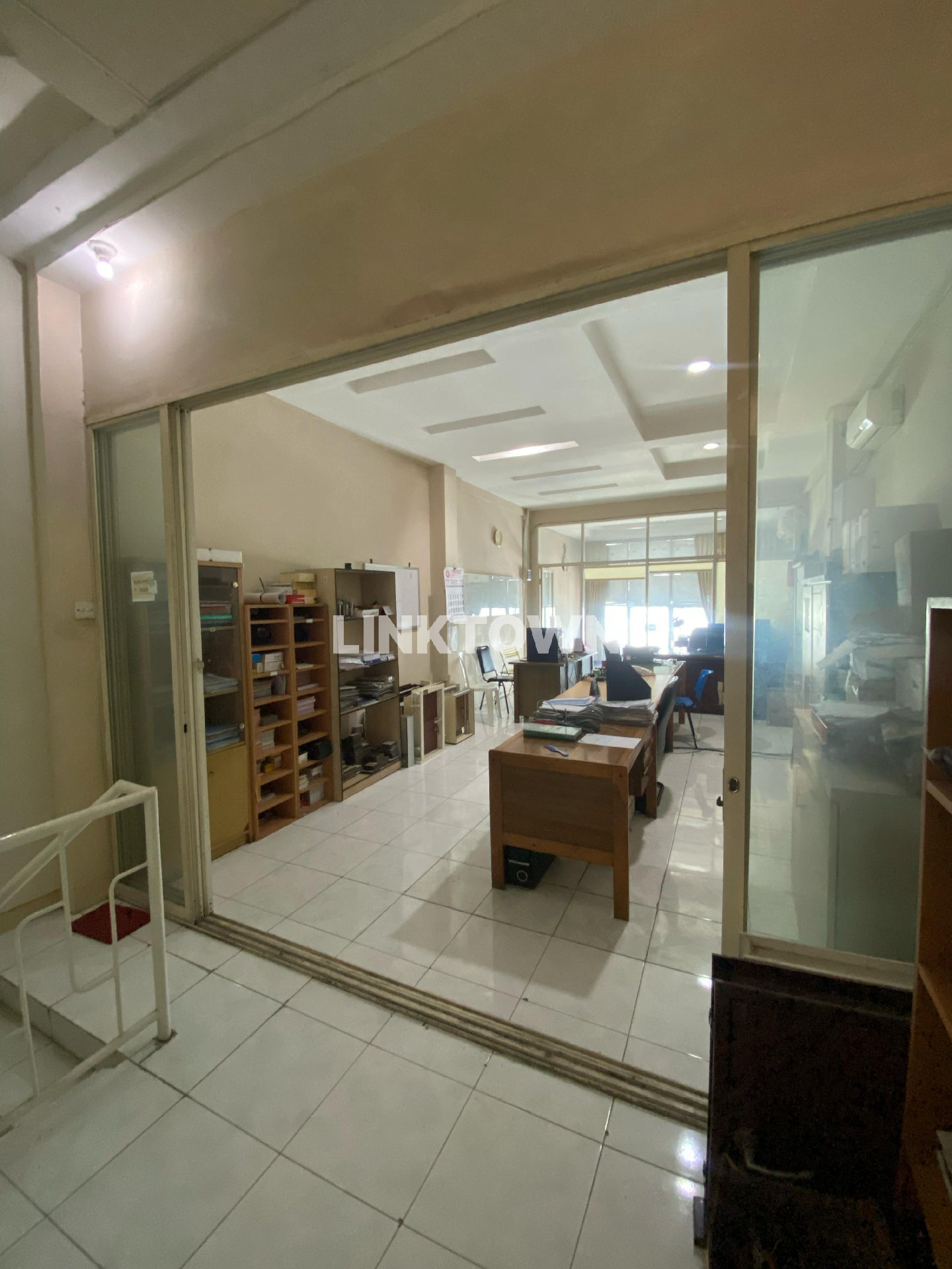 Dijual Cepat Ruko Lantai 4 Premium Bebas Banjir Cocok untuk Segala Usaha di Nginden Surabaya