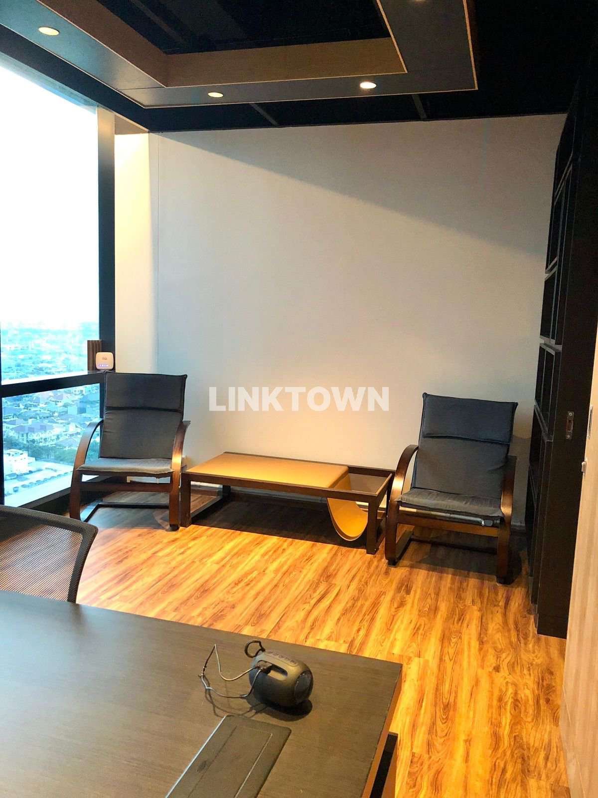 Dijual Kantor di Office Tower Ciputra World dengan City View