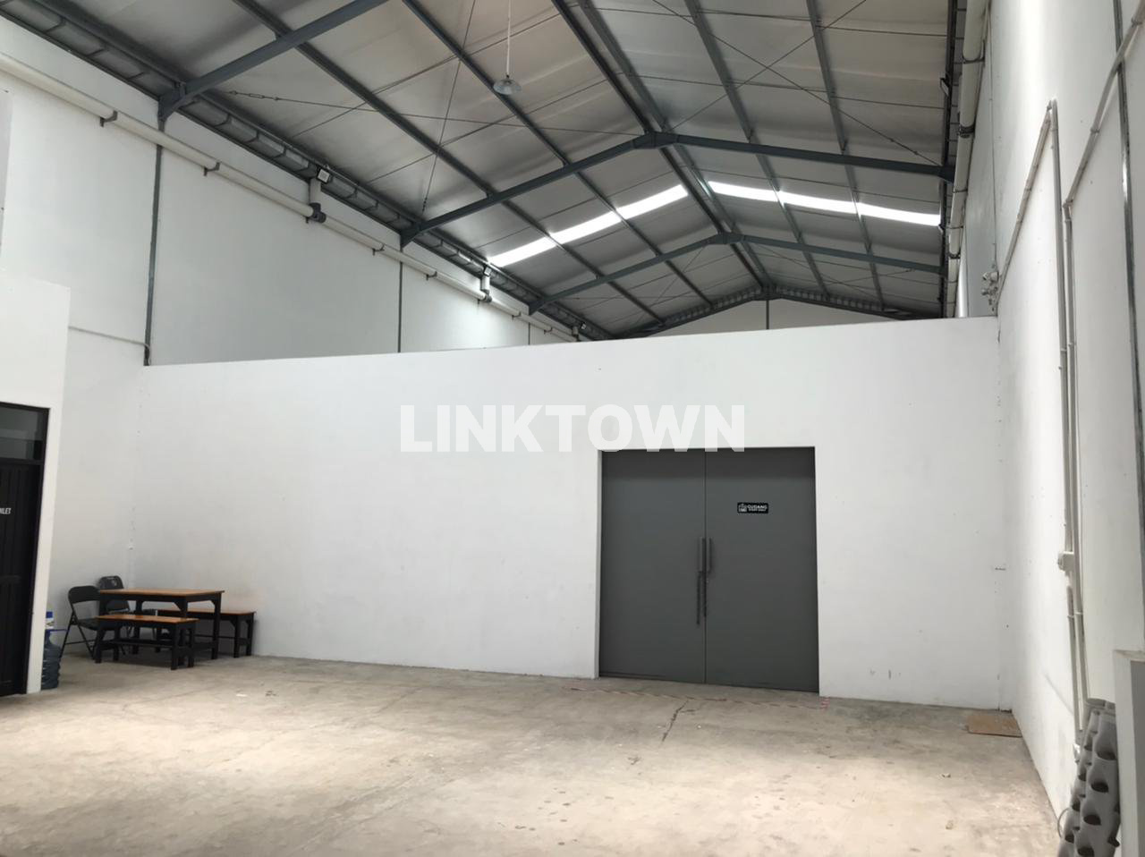 Dijual Gudang Exclusive Dekat Akses Tol di Sentral Romokalisari