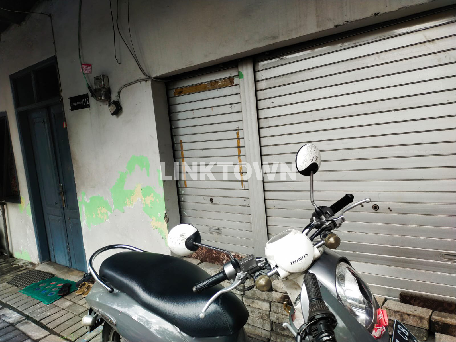 Rumah dengan Lokasi Sangat Strategis di Menur Dekat Poltekes Surabaya
