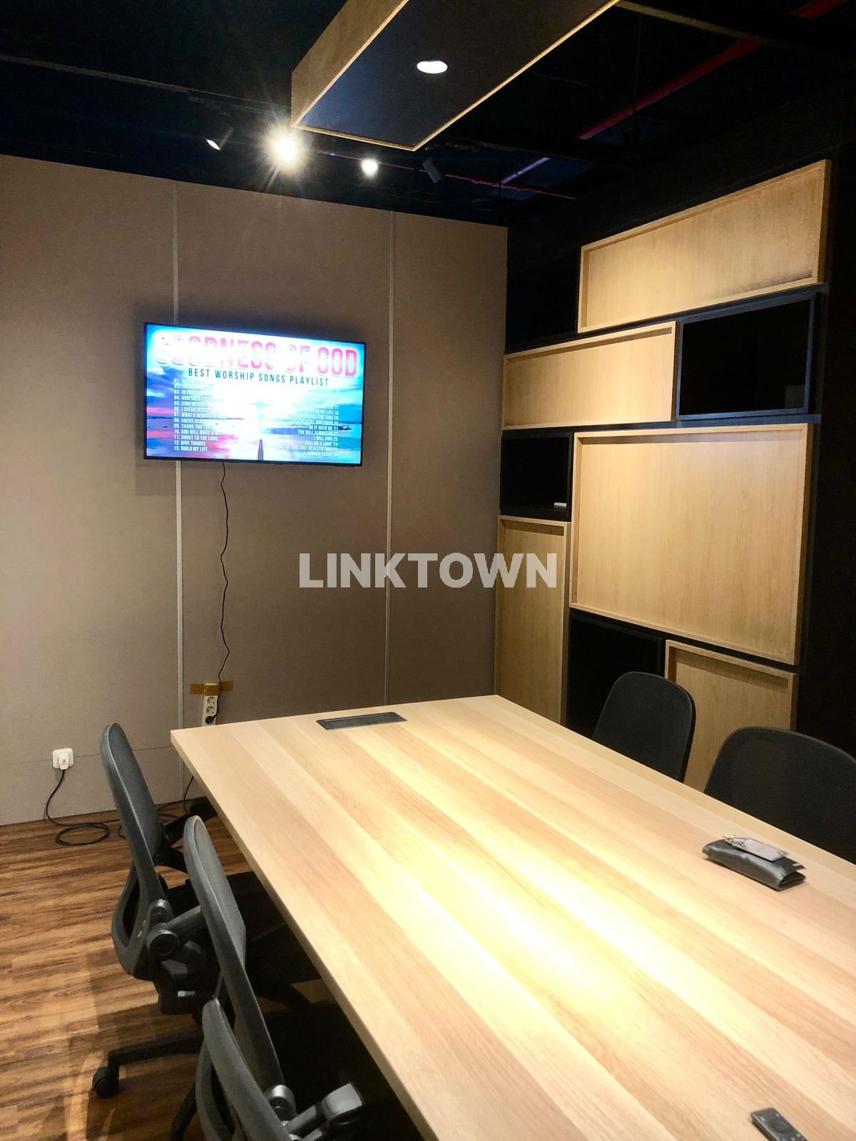 Full Furnished Cocok untuk Kantor dengan City View Connecting dengan Ciputra World Surabaya