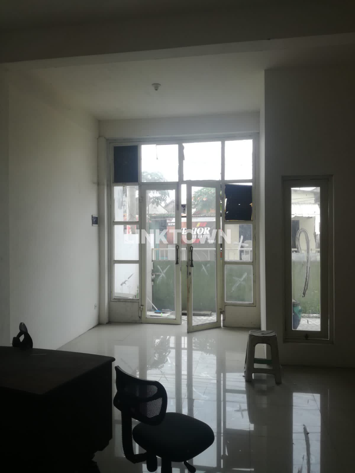 Nego Sampai Deal Lokasi Strategis Rumah 3 Lantai di Gersikan Surabaya