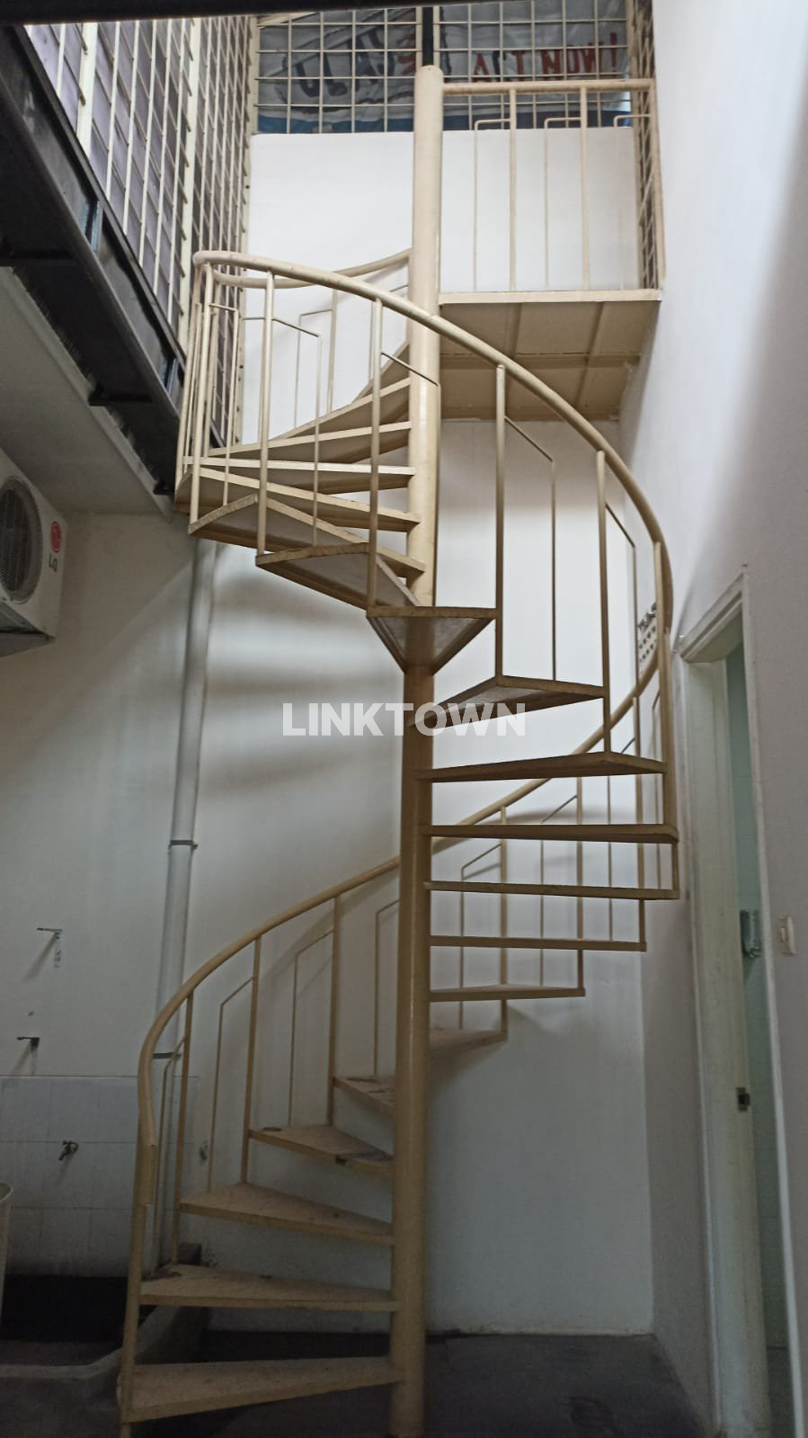 Disewakan Rumah Semifurnished di Pondok Tjandra Cluster Emerald