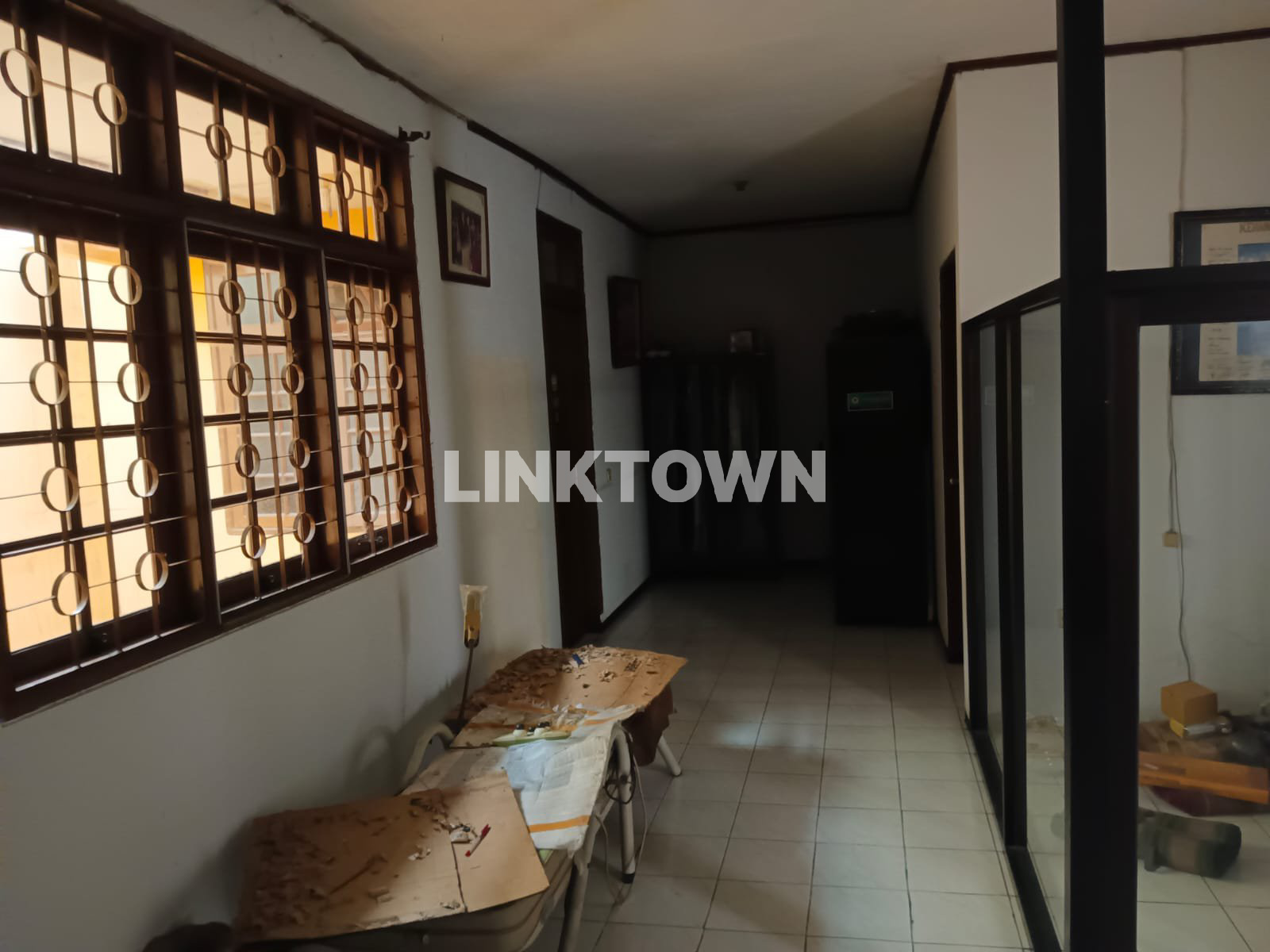 Dijamin Murah Rumah 2 Lantai Nego di Dukuh Kupang Surabaya